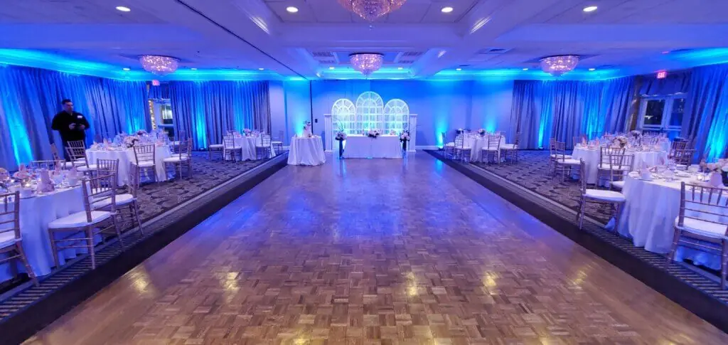 Wedding celebration and lighting at Salem Waterfront Hotel, gallery photo 8