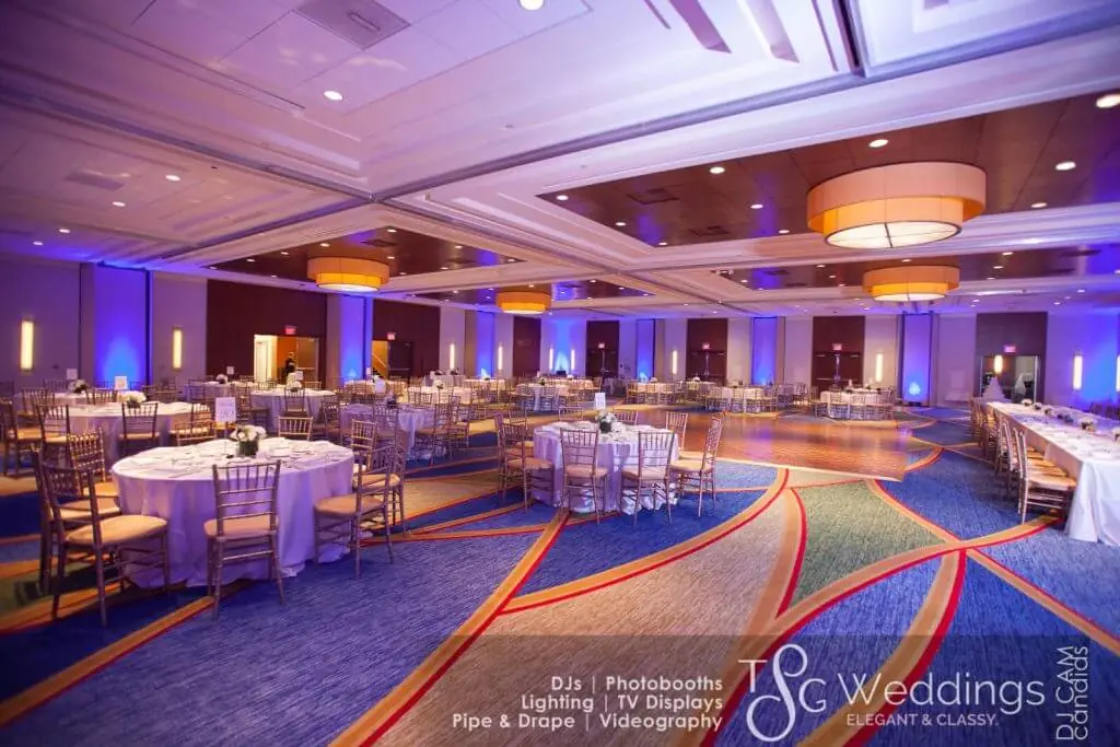 Wedding celebration and lighting at Marriott Longwharf, gallery photo 5