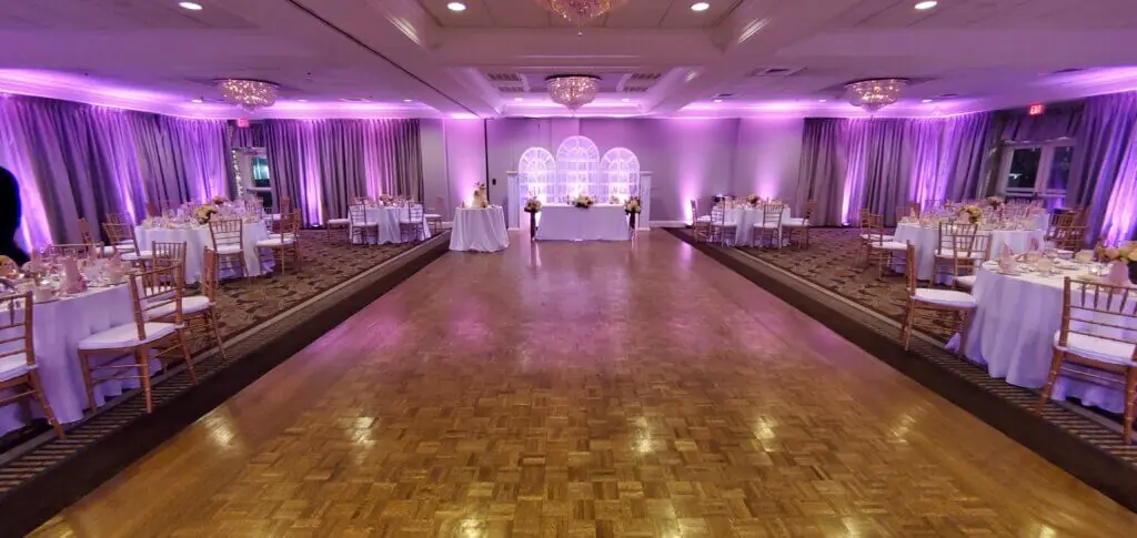 Wedding celebration and lighting at Salem Waterfront Hotel, gallery photo 10