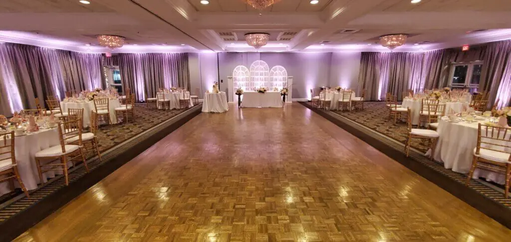 Wedding celebration and lighting at Salem Waterfront Hotel, gallery photo 11