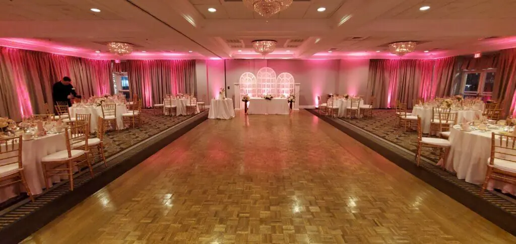 Wedding celebration and lighting at Salem Waterfront Hotel, gallery photo 2