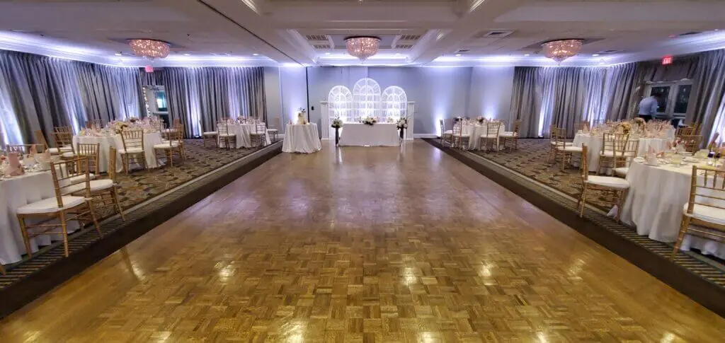 Wedding celebration and lighting at Salem Waterfront Hotel, gallery photo 1